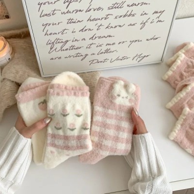 A Pair of Sweet Thickened Socks Pink Strawberry Soft Skin-friendly War