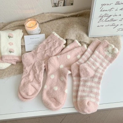 A Pair of Sweet Thickened Socks Pink Strawberry Soft Skin-friendly War
