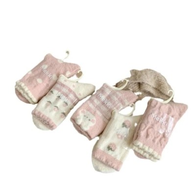 A Pair of Sweet Thickened Socks Pink Strawberry Soft Skin-friendly War